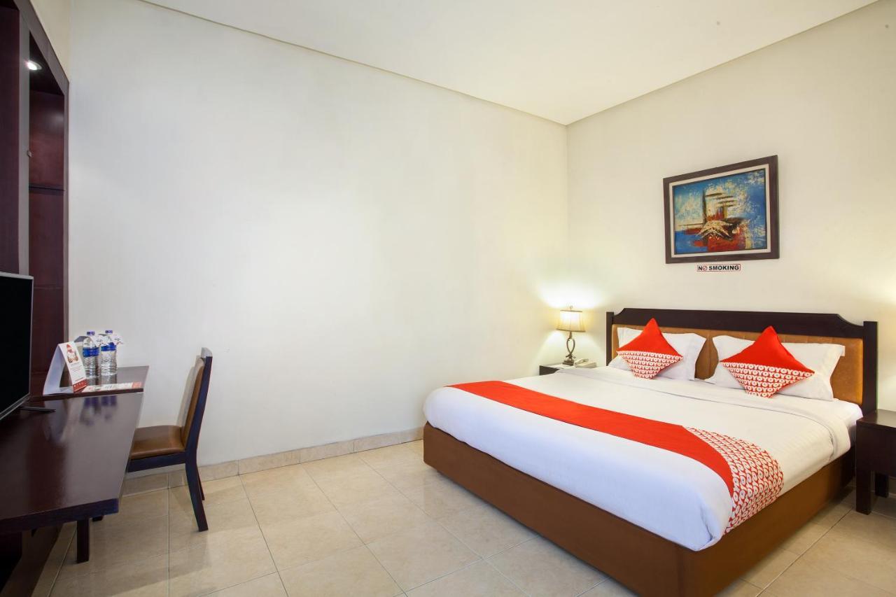 Oyo 108 Hotel Surya Jakarta Extérieur photo