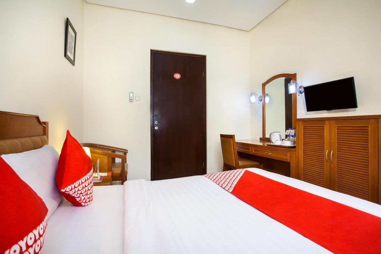 Oyo 108 Hotel Surya Jakarta Extérieur photo
