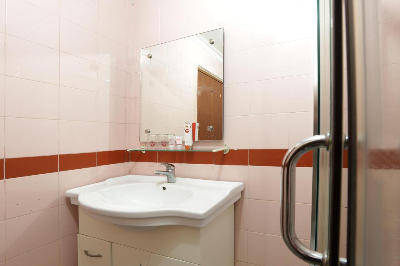 Oyo 108 Hotel Surya Jakarta Extérieur photo