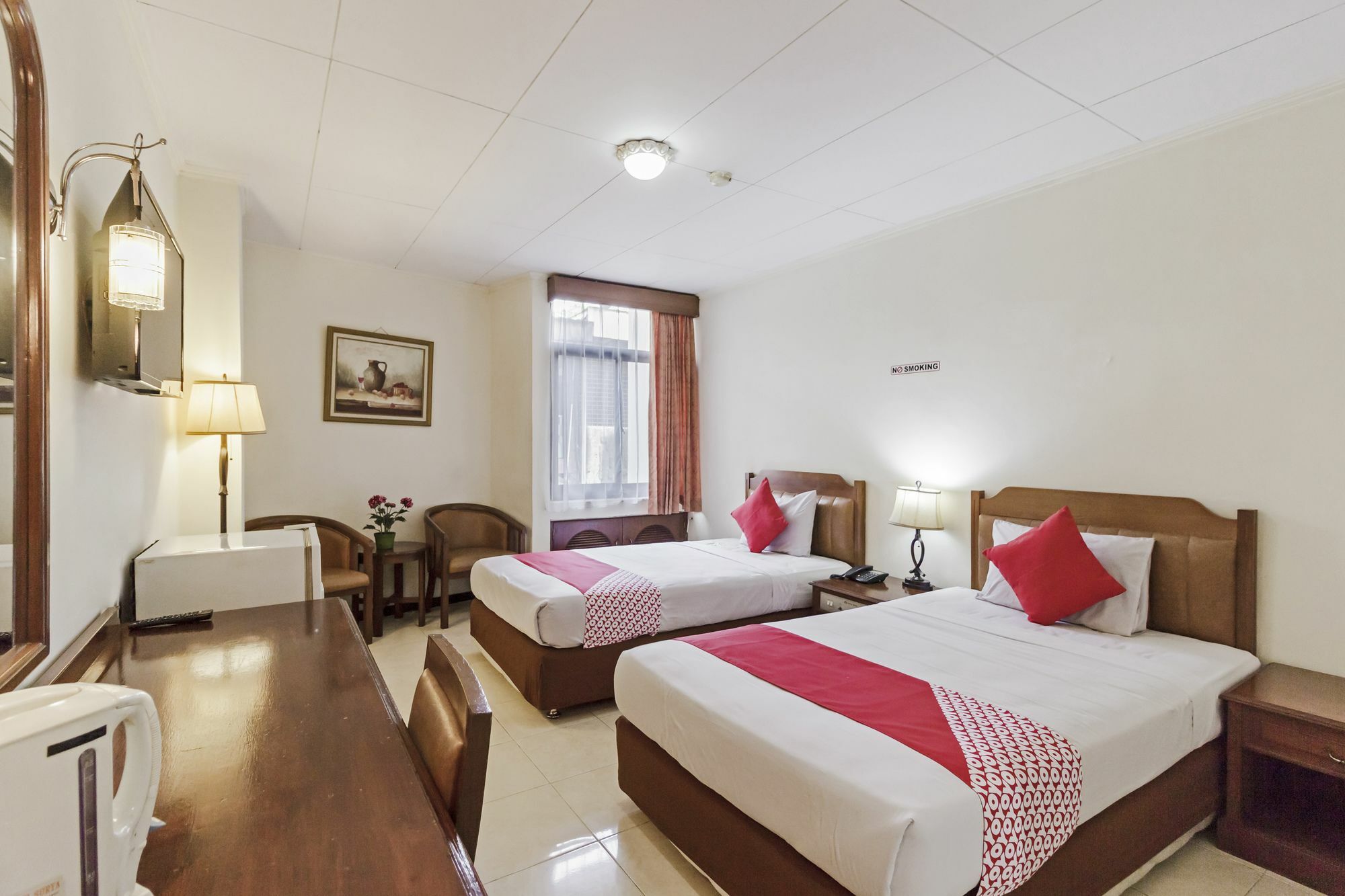 Oyo 108 Hotel Surya Jakarta Extérieur photo