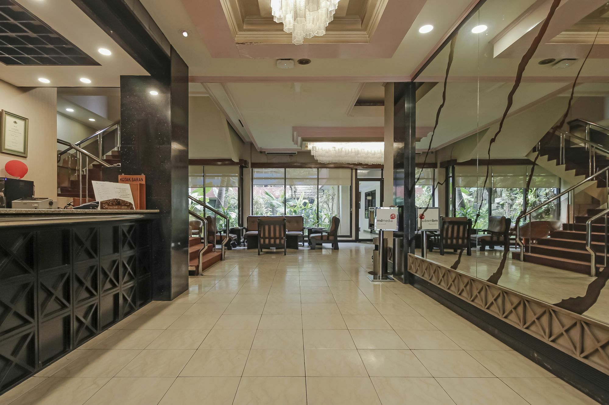 Oyo 108 Hotel Surya Jakarta Extérieur photo