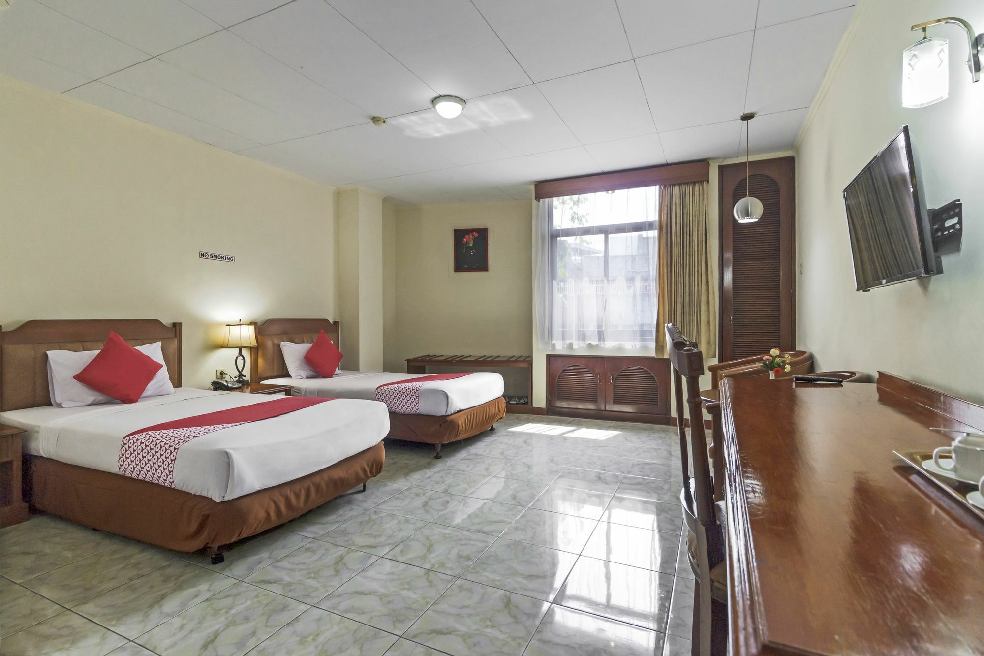 Oyo 108 Hotel Surya Jakarta Extérieur photo