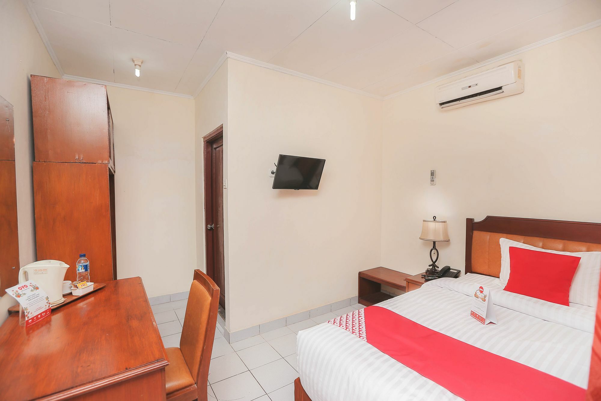 Oyo 108 Hotel Surya Jakarta Extérieur photo